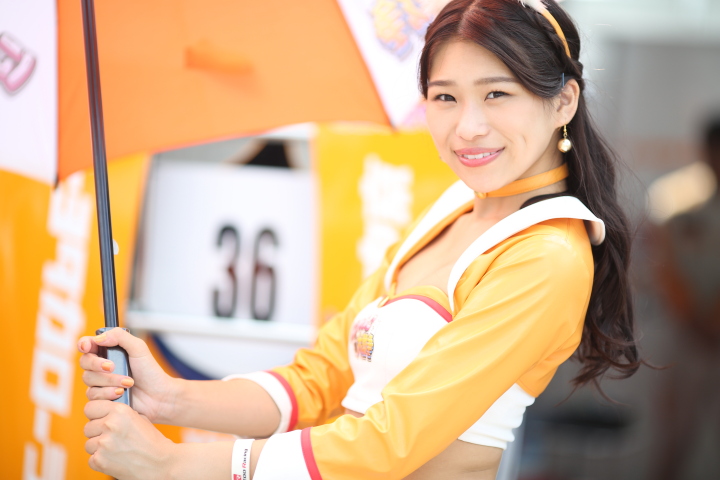 ピットウォーク: レースクイーン