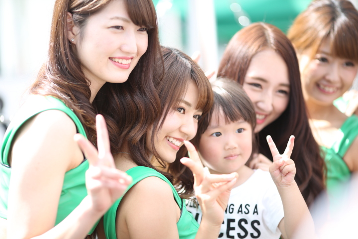 ピットウォーク: レースクイーン