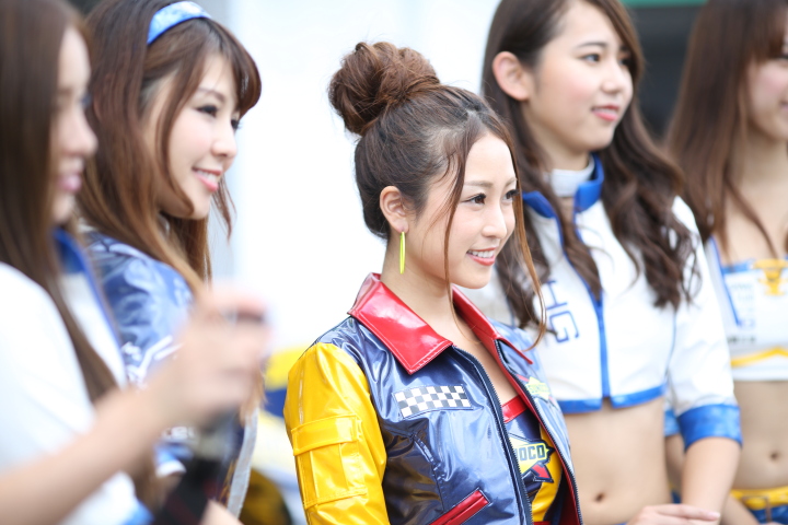 ピットウォーク: レースクイーン