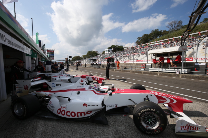 スタート進行: 野尻智紀（DOCOMO DANDELION M40S SF14）