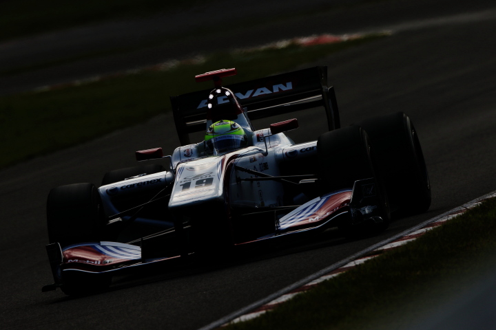 決勝レース: 関口雄飛（ITOCHU ENEX TEAM IMPUL SF14）