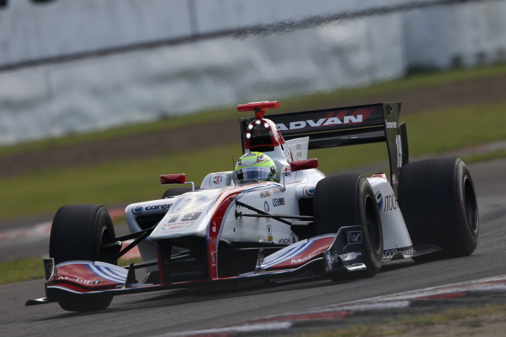 決勝レース: 関口雄飛（ITOCHU ENEX TEAM IMPUL SF14）