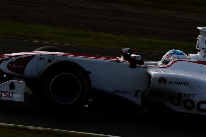 決勝レース: 伊沢拓也（DOCOMO DANDELION M41Y SF14）