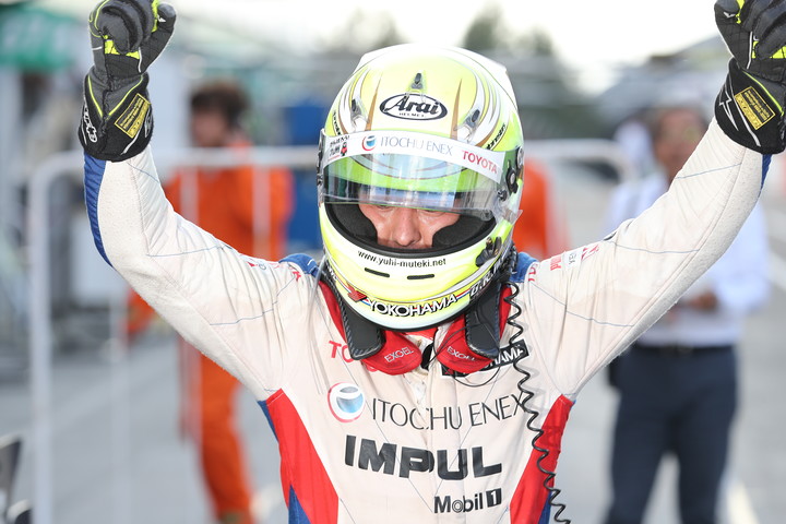 優勝した関口雄飛（ITOCHU ENEX TEAM IMPUL）