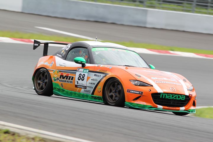 ST-5クラスポールポジションは村上博幸／脇谷猛／加藤正将／雨宮恵司組（村上モータースMAZDAロードスターND）