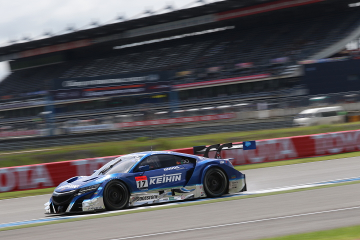 公式練習: 塚越広大／小暮卓史組（KEIHIN NSX-GT）