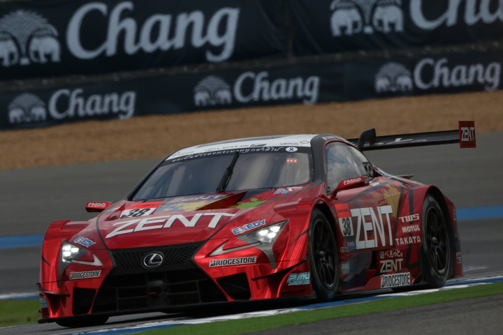 公式練習: 立川祐路／石浦宏明組（ZENT CERUMO LC500）