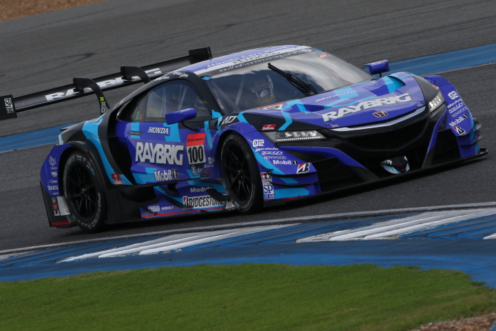 公式練習: 山本尚貴／伊沢拓也組（RAYBRIG NSX-GT）
