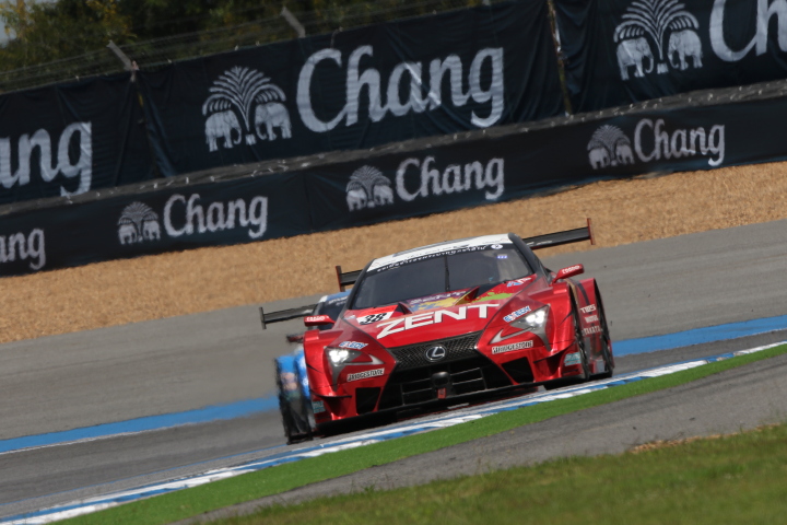 公式練習: 立川祐路／石浦宏明組（ZENT CERUMO LC500）