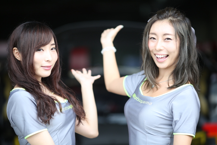 ピットウォーク: レースクイーン