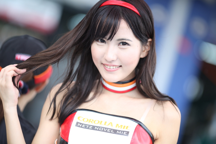 ピットウォーク: レースクイーン