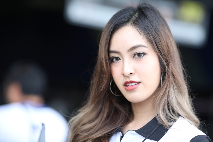 ピットウォーク: レースクイーン