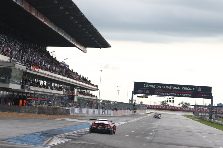 公式予選: 松田次生／ロニー・クインタレッリ組（MOTUL AUTECH GT-R）