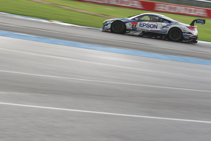 公式予選: ベルトラン・バゲット／松浦孝亮組（Epson Modulo NSX-GT）