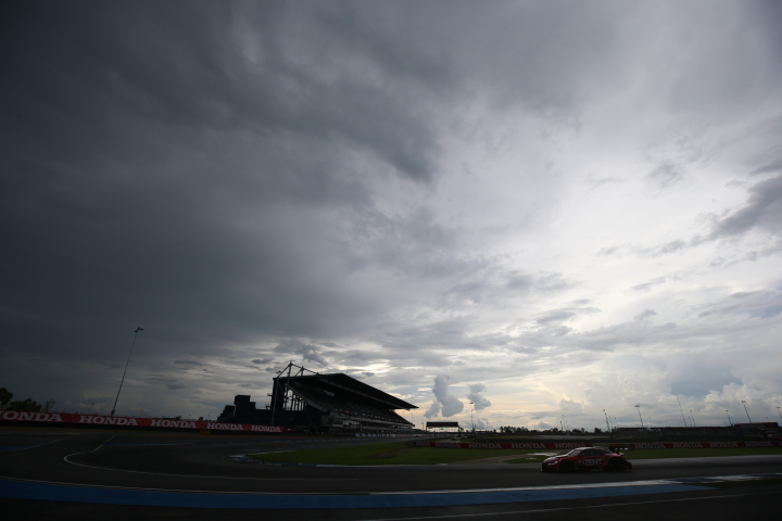 公式予選: 立川祐路／石浦宏明組（ZENT CERUMO LC500）