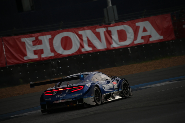 公式予選: 塚越広大／小暮卓史組（KEIHIN NSX-GT）
