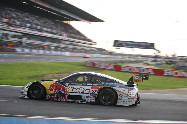 公式予選: 平川亮／ニック・キャシディ組（KeePer TOM'S LC500）