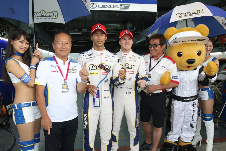 公式予選: ポールポジションを獲得した平川亮／ニック・キャシディ組（KeePer TOM'S LC500）