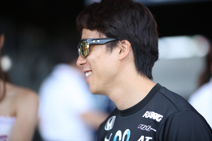 ピットウォーク: 伊沢拓也（TEAM KUNIMITSU）