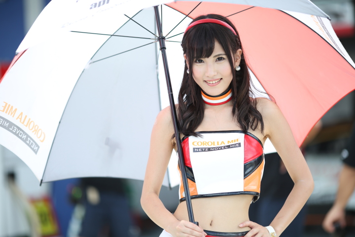 ピットウォーク: レースクイーン