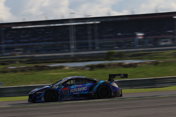 決勝レース: 山本尚貴（RAYBRIG NSX-GT）