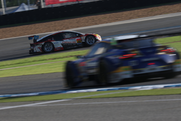 決勝レース: 永井宏明／佐々木孝太組（TOYOTA PRIUS apr GT）