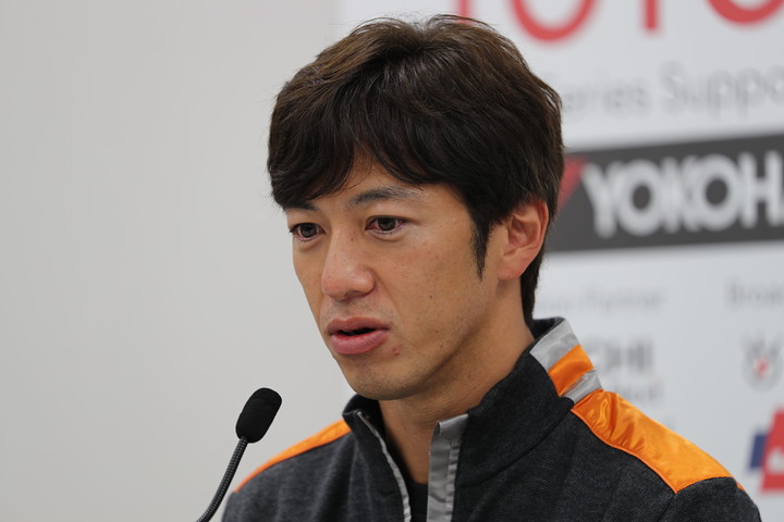 2017年度チームチャンピオンを獲得した立川祐路監督（P.MU/CERUMO · INGING）