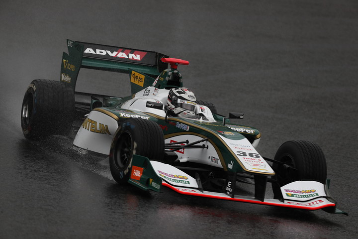 フリー走行: 1st・10位、2nd・3位のアンドレ・ロッテラー（VANTELIN KOWA TOM’S SF14）