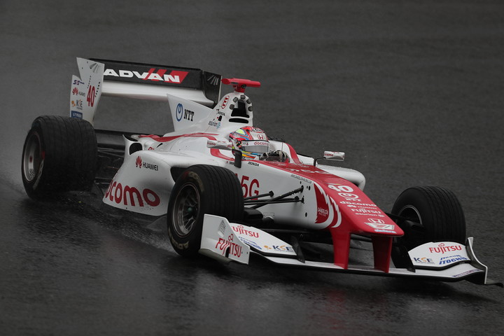 フリー走行: 1st・2位、2nd・15位の野尻智紀（DOCOMO DANDELION M40S SF14）