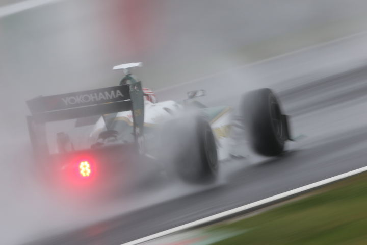 フリー走行: 中嶋一貴（VANTELIN KOWA TOM’S SF14）