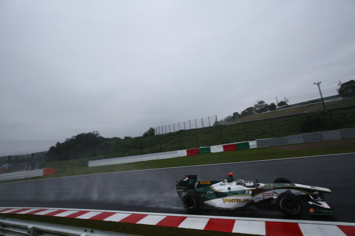 フリー走行: アンドレ・ロッテラー（VANTELIN KOWA TOM’S SF14）