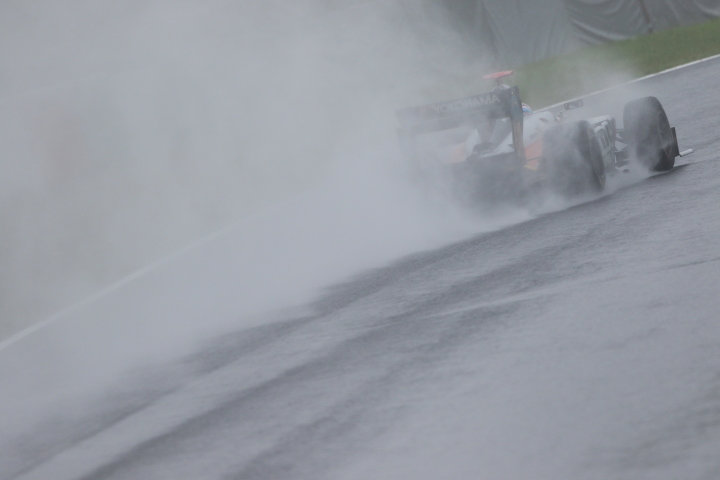 フリー走行: 国本雄資（P.MU/CERUMO・INGING SF14）