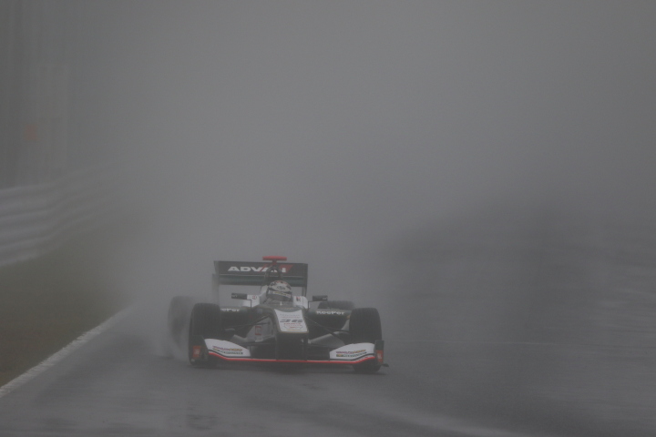 フリー走行: アンドレ・ロッテラー（VANTELIN KOWA TOM’S SF14）