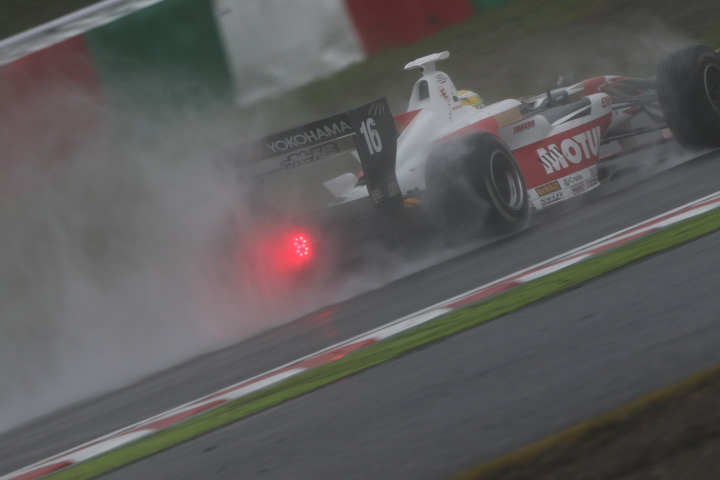 フリー走行: 山本尚貴（TEAM MUGEN SF14）