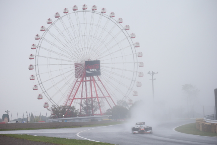 フリー走行: 石浦宏明（P.MU/CERUMO・INGING SF14）