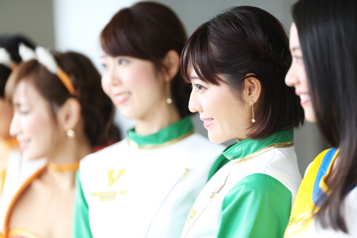 ピットウォーク: レースクイーン