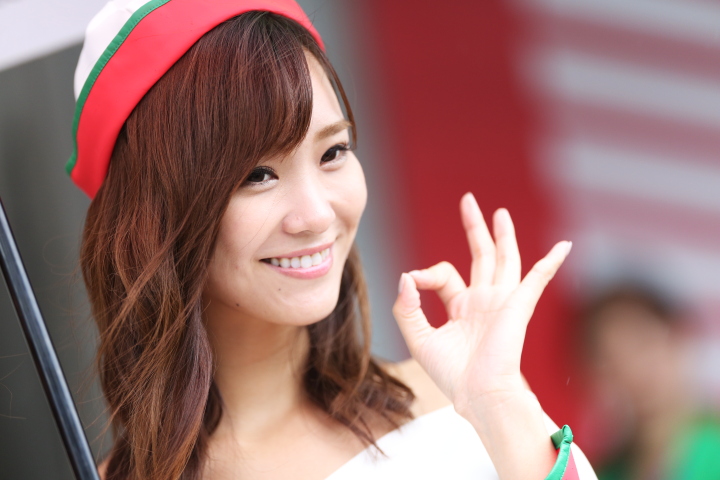 ピットウォーク: レースクイーン