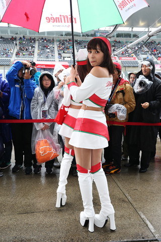 ピットウォーク: レースクイーン