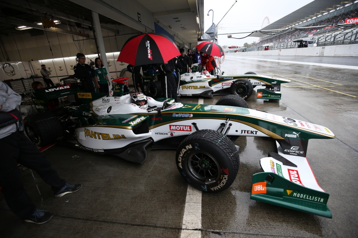 公式予選: アンドレ・ロッテラー（VANTELIN KOWA TOM’S SF14）