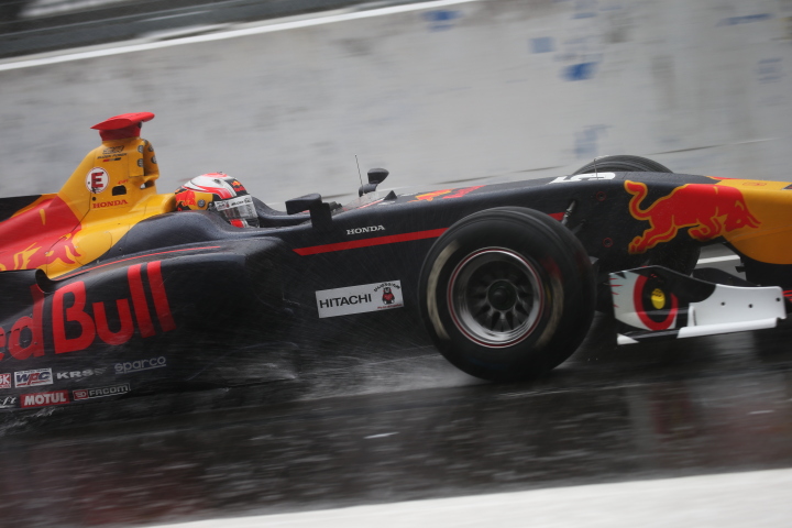 公式予選: ピエール・ガスリー（TEAM MUGEN SF14）