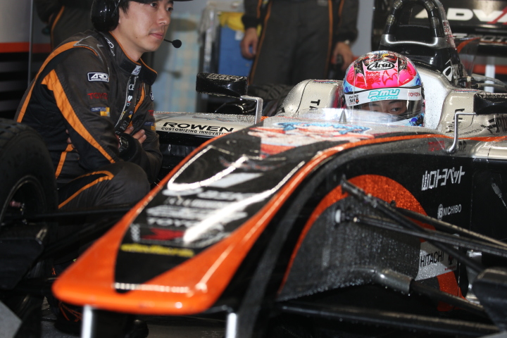 公式予選: 国本雄資（P.MU/CERUMO · INGING）