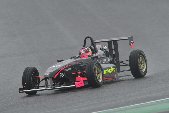 決勝4位は吉田宜弘（DAYTONA☆KKS-Ⅱ☆ミスト☆ED）