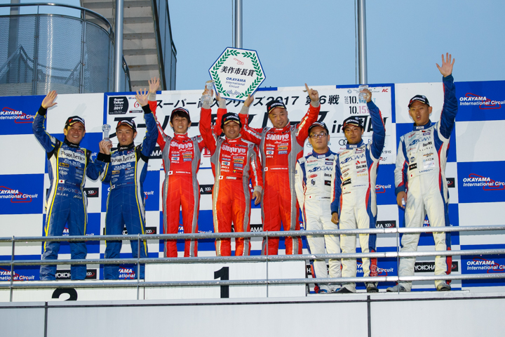 グループ1決勝: ST-2クラスの表彰式