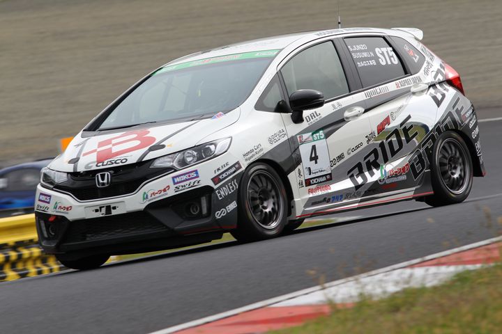 ST-5クラスポールポジションは