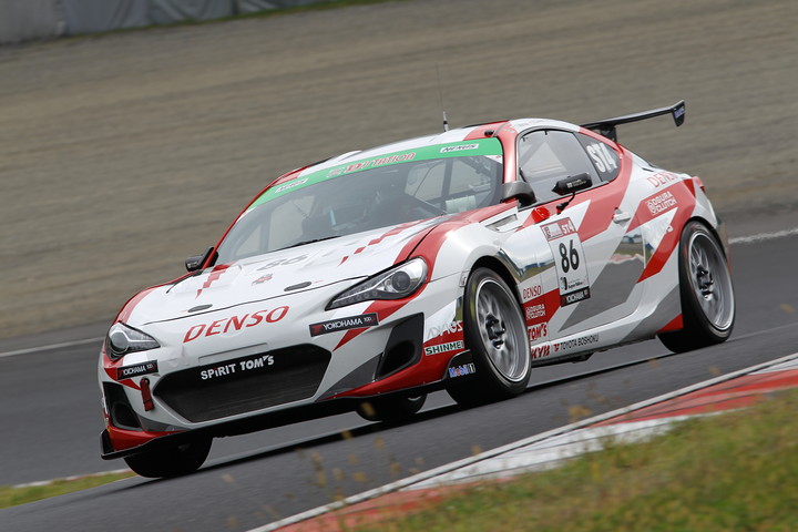 ST-4クラスポールポジションは