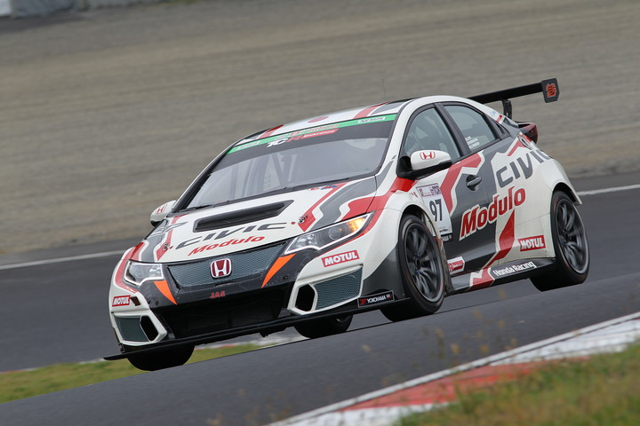 ST-TCRクラスポールポジションは伊藤真一／幸内秀憲／中野信治組（Modulo CIVIC TCR）