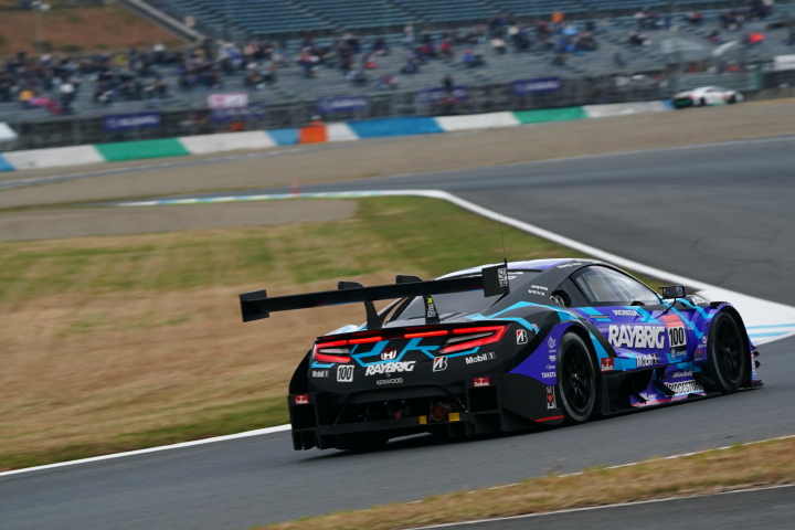 公式練習: 山本尚貴／伊沢拓也組（RAYBRIG NSX-GT）