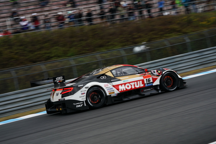 公式練習: 武藤英紀／中嶋大祐組（MOTUL MUGEN NSX-GT）