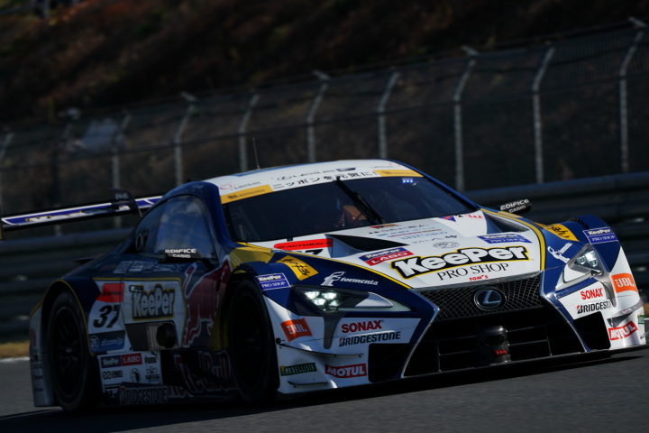 公式練習: 平川亮／ニック・キャシディ組（KeePer TOM'S LC500）