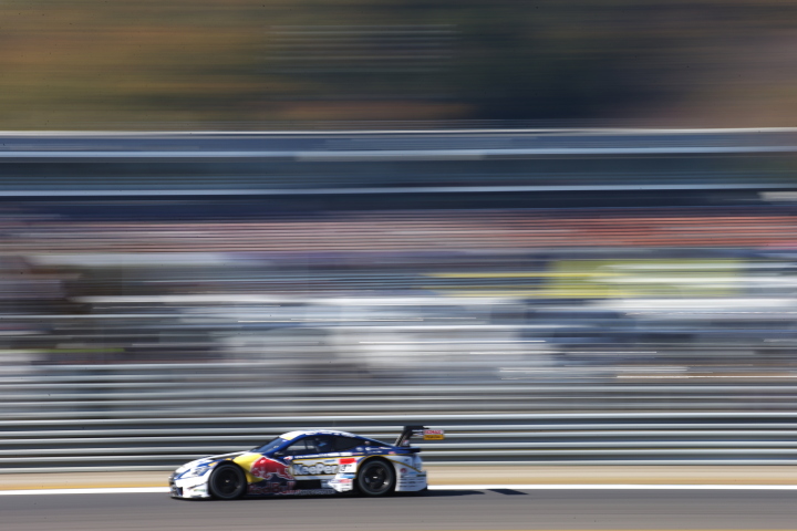 公式練習: 平川亮／ニック・キャシディ組（KeePer TOM'S LC500）